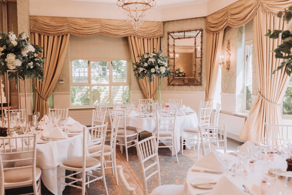 careys-manor-wedding-4 wedding breakfast room at careys manor