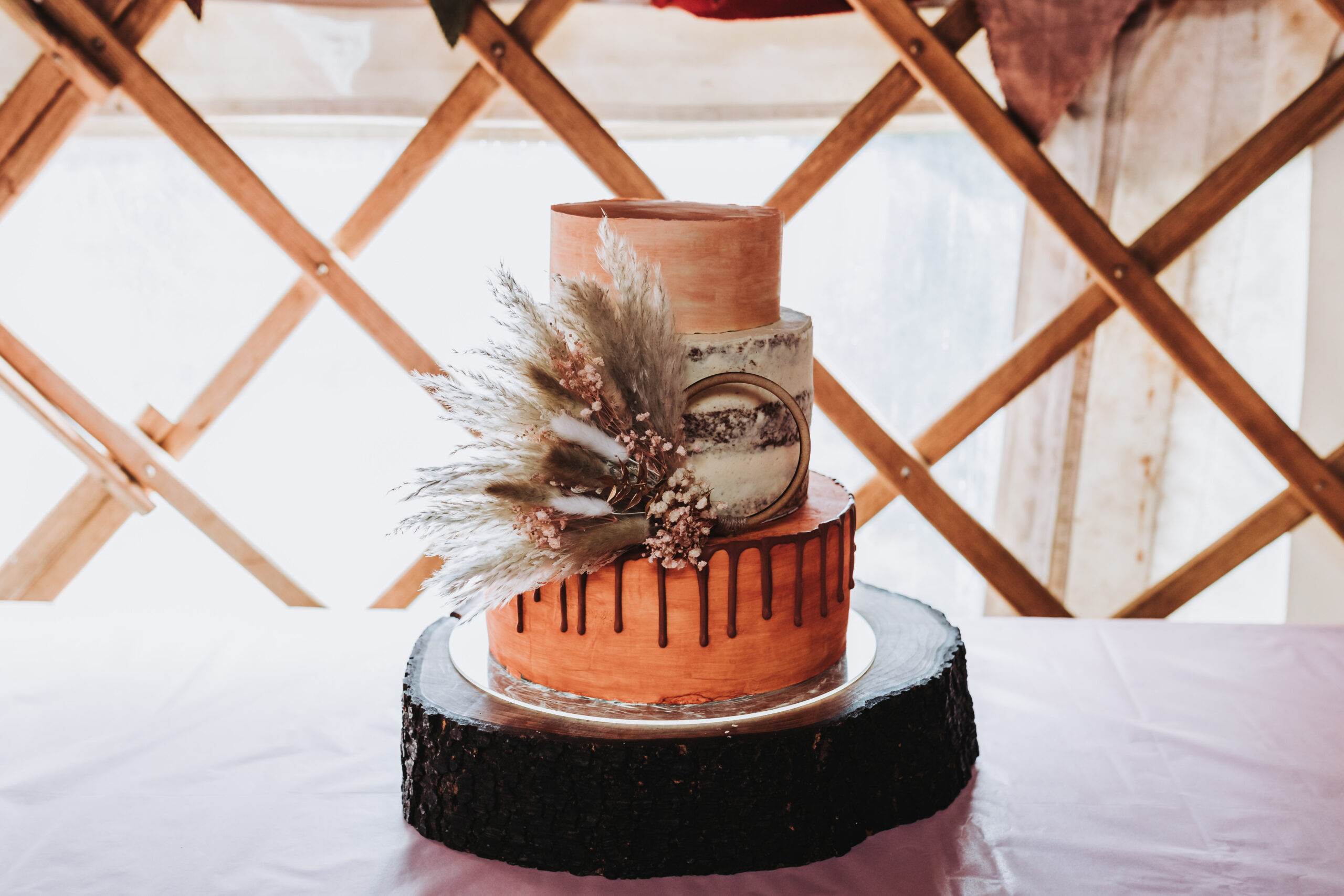 pampas wedding cake