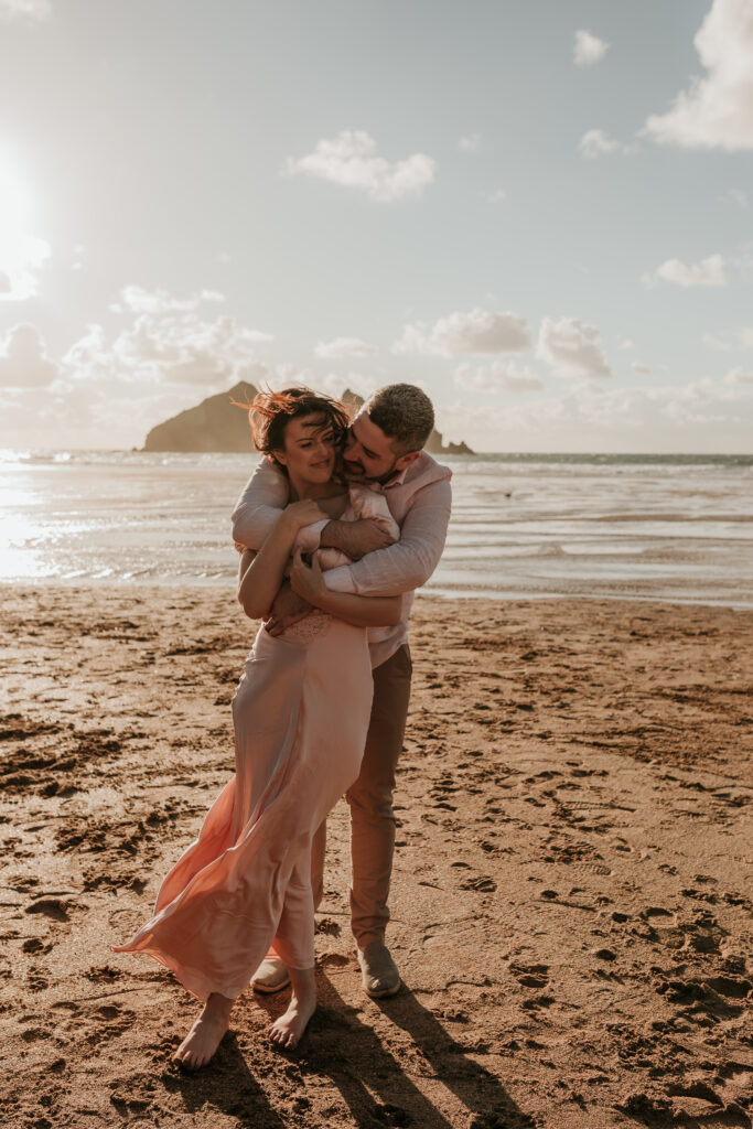 cuddling at anniversary photo session