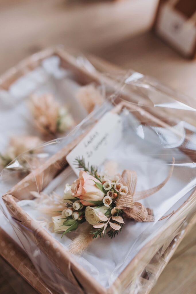 buttonholes at chycara wedding