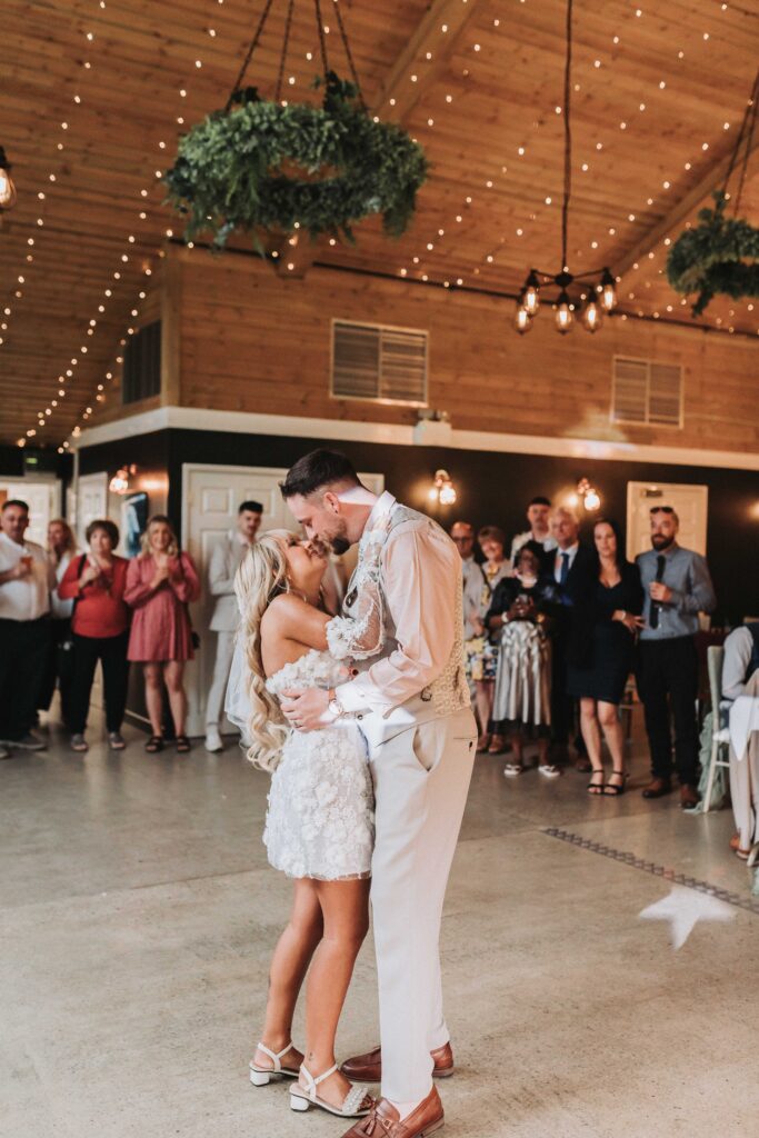 bride and groom dancing on the dancefloor