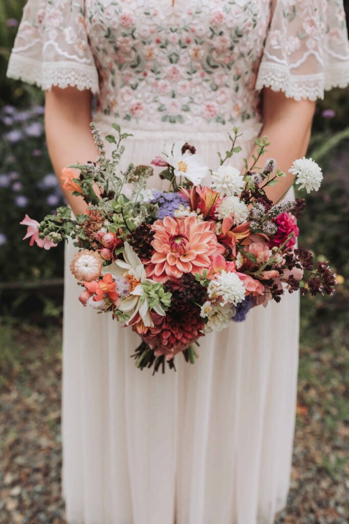 bride holding bouquet