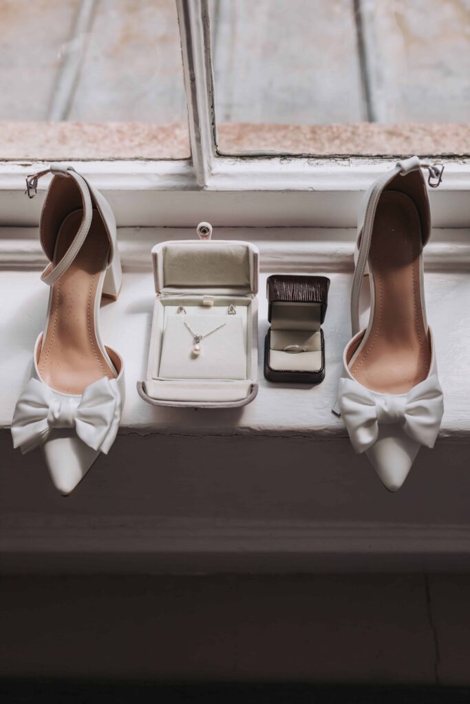bridal details at treseren wedding