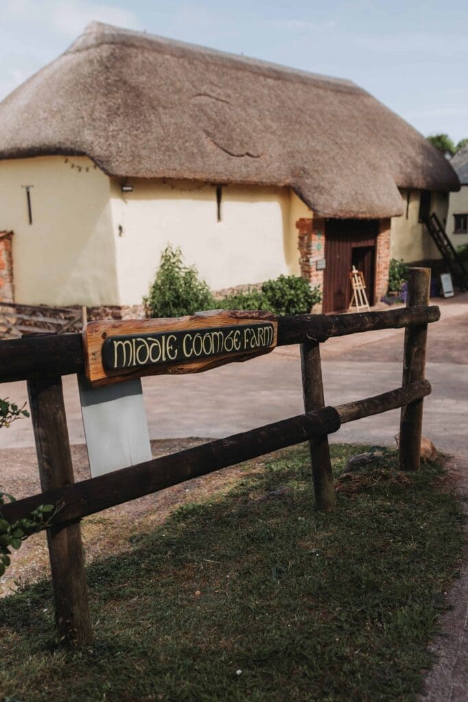 middle coombe farm wedding venue